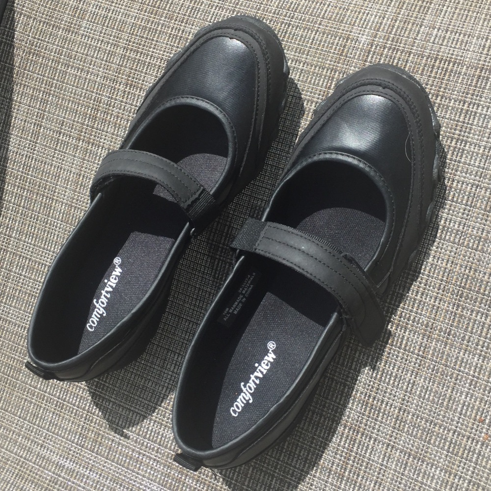 Comfortview Shoes.  size 10
